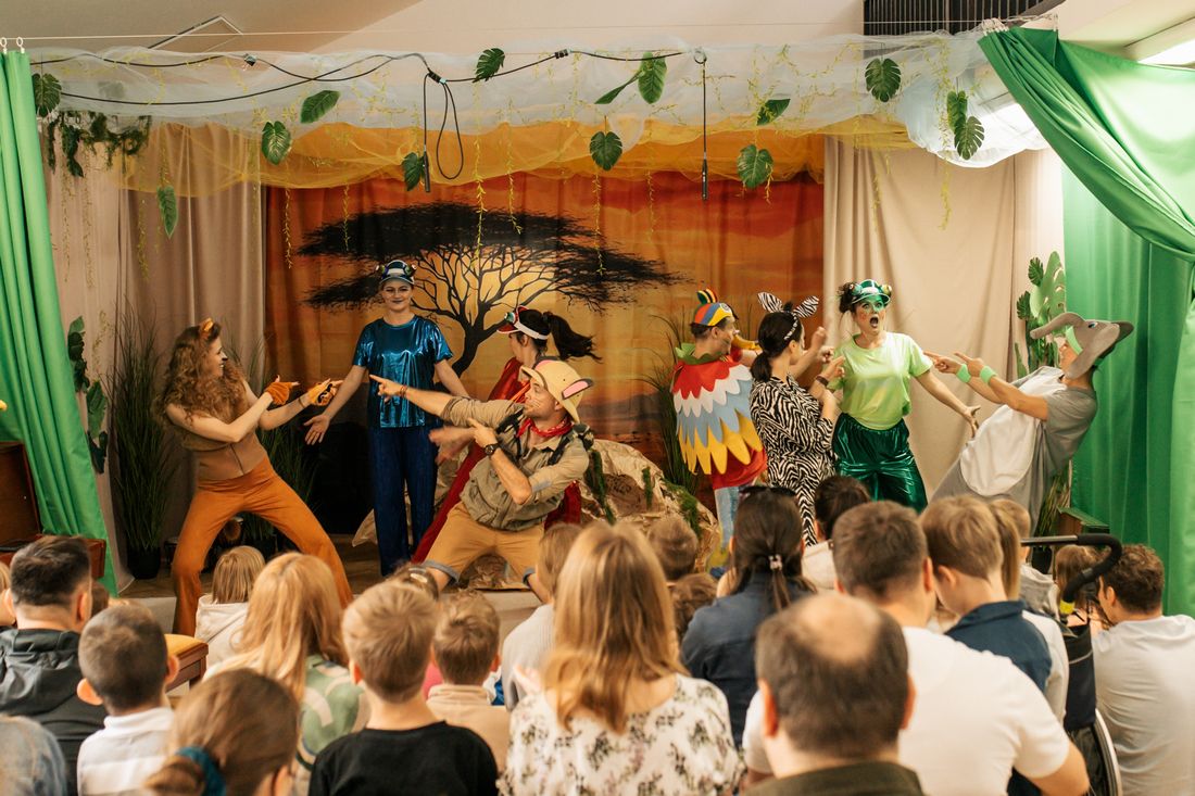 Teatr Rodzica podczas Rodzinnego Pikniku Pod Kasztanem — zdjęcie 15