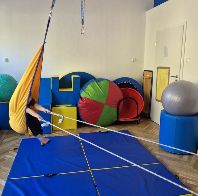 Zabawa sensoryczna rozwijająca zmysły dziecka